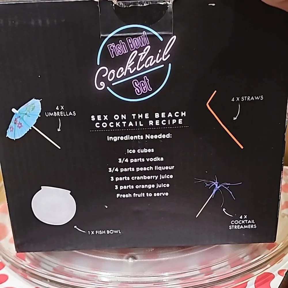 Two liter Fish Bowl Cocktail set in New in box umbrellas streamers straws … - Picture 7 of 8
